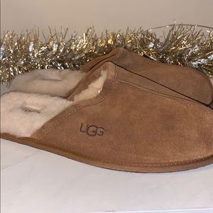 UGG SCUFF CHESTNUT SLIPPERS MENS NWT SIZE 10
